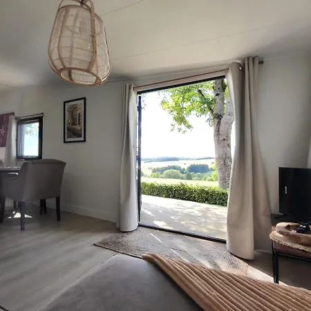 A View For Two Tarchamps